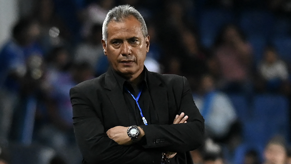 Hernán Torres le dio un 'portazo' a Deportivo Cali: "Me debo a Emelec" Hernán Torres le dio un 'portazo' a Deportivo Cali: "Me debo a Emelec"