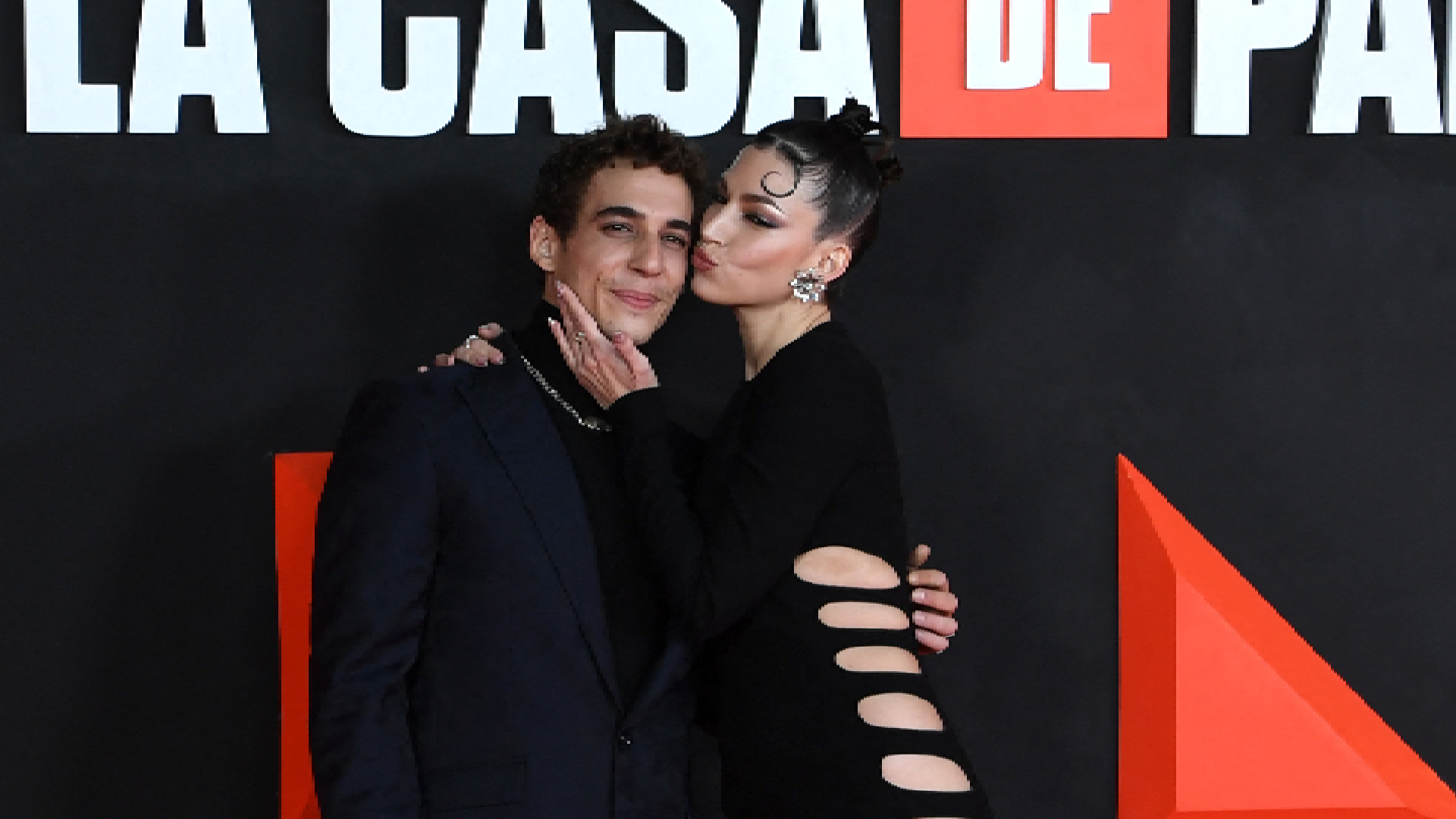 Actor de La Casa de Papel sufrió un aparatoso accidente en moto: FOTOS