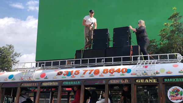 VIDEO | Culotauro dijo presente en La Casa de los Famosos: llegó en chiva y con parlantes