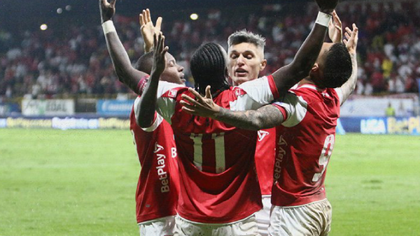 ¡Santa Fe se ilusiona bajo la lluvia! Venció 0-2 a La Equidad en Techo: vea los goles