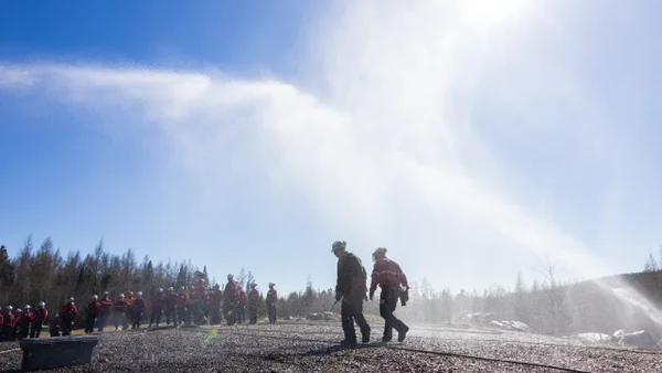 3.500 personas han resultado afectadas por incendios forestales en Canadá