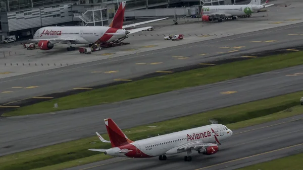¡Cuidado, viajeros! Avianca anunció cuáles son los menores de edad que no pueden viajar solos