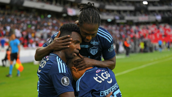 Junior 'noqueó' a LDU de Quito y reclamó un botín en Casa Blanca: gol y resumen