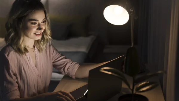 ¿Es bueno apagar el router WiFi en la noche? esto dicen los expertos ¿Es bueno apagar el router WiFi en la noche? esto dicen los expertos