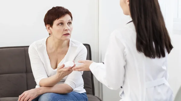 ¿Cuándo inicia la menopausia? Descubra su edad promedio y datos claves