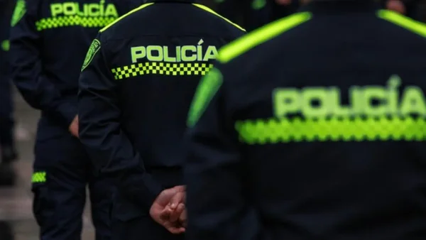 Jefe de la Policía de Transmilenio a investigación por caso que incluye amenazas a patrullero y un lío sentimental Jefe de la Policía de Transmilenio a investigación por caso que incluye amenazas a patrullero y un lío sentimental