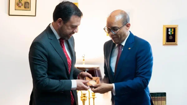 El alcalde Carlos Galán y la Corte Suprema analizaron la sobreocupación en las estaciones de Policía de Bogotá El alcalde Carlos Galán y la Corte Suprema analizaron la sobreocupación en las estaciones de Policía de Bogotá