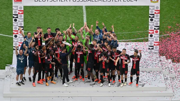 Bayer Leverkusen, campeón: ¡Se convierte en el primer equipo en terminar invicto una Bundesliga! Bayer Leverkusen, campeón: ¡Se convierte en el primer equipo en terminar invicto una Bundesliga!