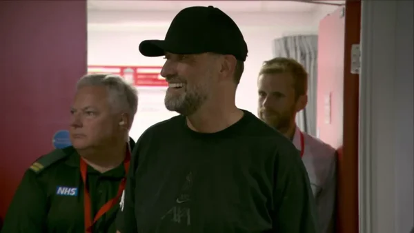 Al borde de las lágrimas: emocionante recibimiento para Jürgen Klopp en Anfield