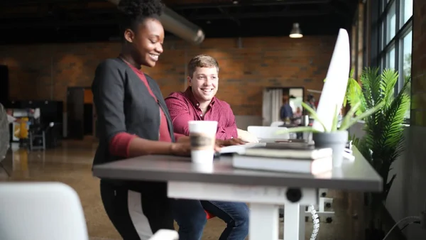 Sea feliz en su lugar de trabajo siguiendo tan solo 3 trucos