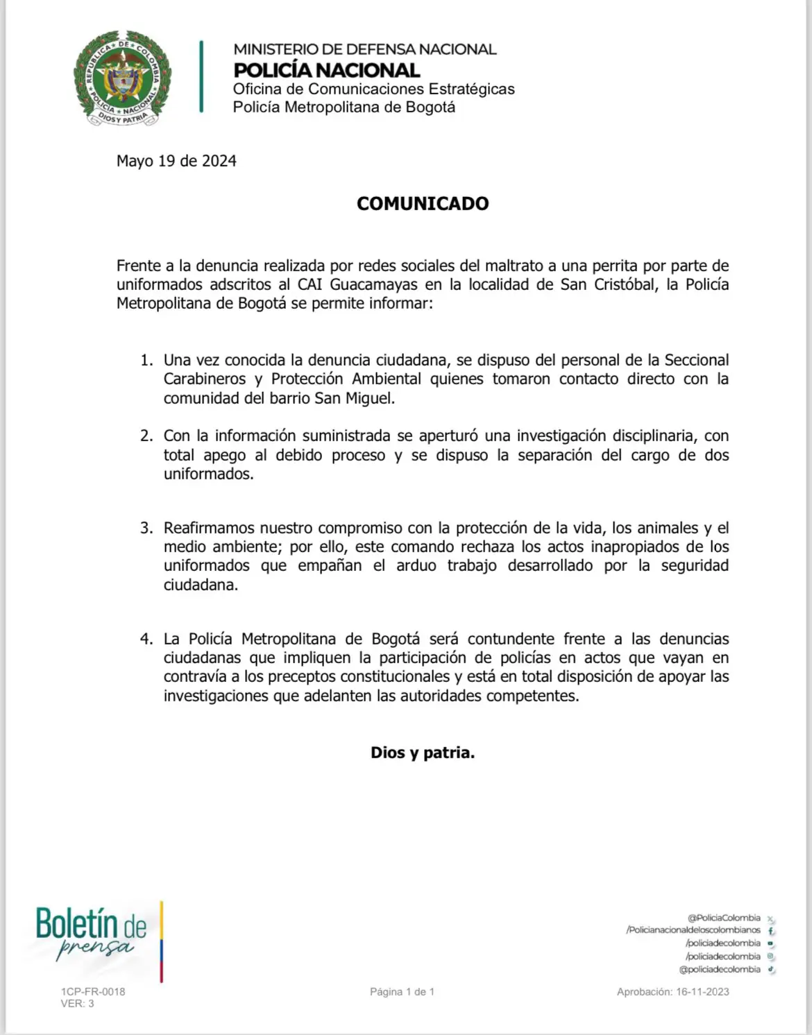 Policía destituye a los dos policías que golpearon a una perra en Bogotá.