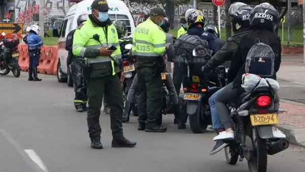Las infracciones que seguirán dando inmovilización a las motos, a pesar de nueva ley