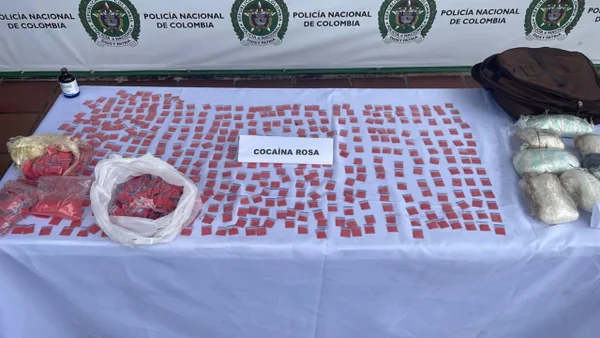 Video: capturan a un adulto mayor en muletas con 2.000 dosis de tusi y cocaína en exclusiva zona de Bogotá