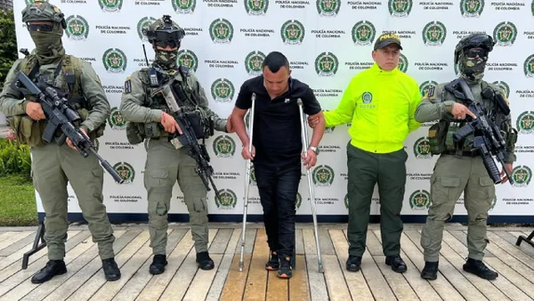 Cayó alias Mono, el presunto responsable del asesinato del patrullero Emerson Serrano en Cauca Cayó alias Mono, el presunto responsable del asesinato del patrullero Emerson Serrano en Cauca