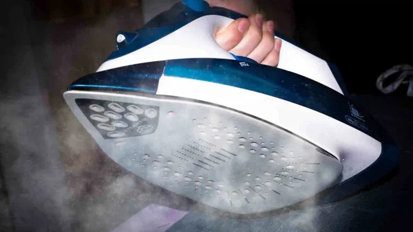 ¿Cómo quitar las manchas que deja la plancha en la ropa? ¿Cómo quitar las manchas que deja la plancha en la ropa?