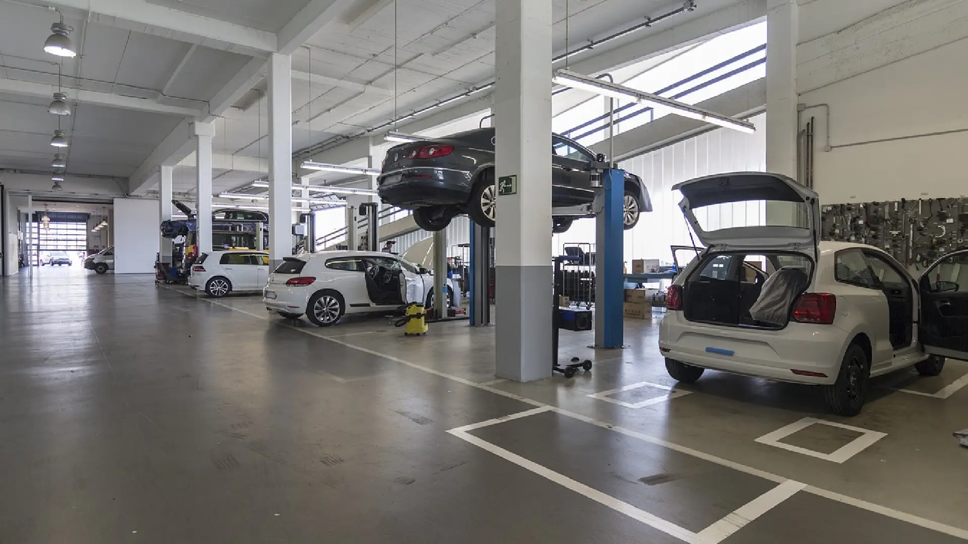 Organización de concesionarios tras salida de Colmotores