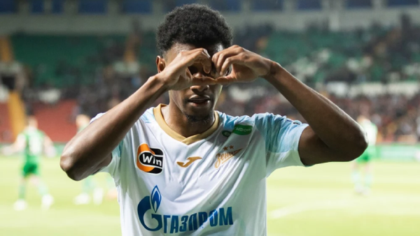 VIDEO | Mateo Cassierra festejó el título liguero de Zenit, pero le anularon un golazo de 'chilena'