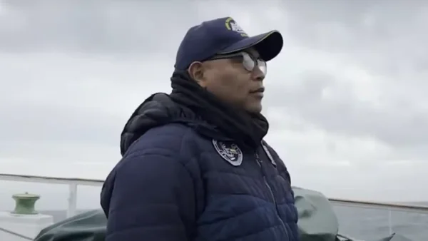 El jefe Terán celebró el nacimiento de su hijo junto a la tripulación del Buque Escuela Gloria El jefe Terán celebró el nacimiento de su hijo junto a la tripulación del Buque Escuela Gloria