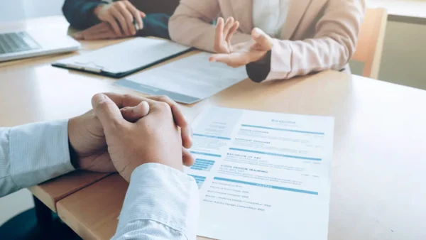 Distrito lanza masiva convocatoria con más de 400 vacantes disponibles: así podrá aplicar