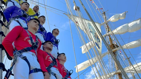 Cadetes del Buque Escuela Gloria tuvieron su último ensayo por alto antes de llegar a Amberes, Bélgica