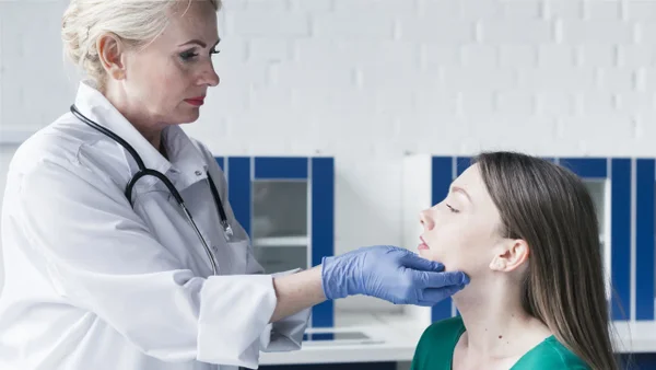 Los riesgos de hurgarse la nariz: impacto en la salud y posibles enfermedades