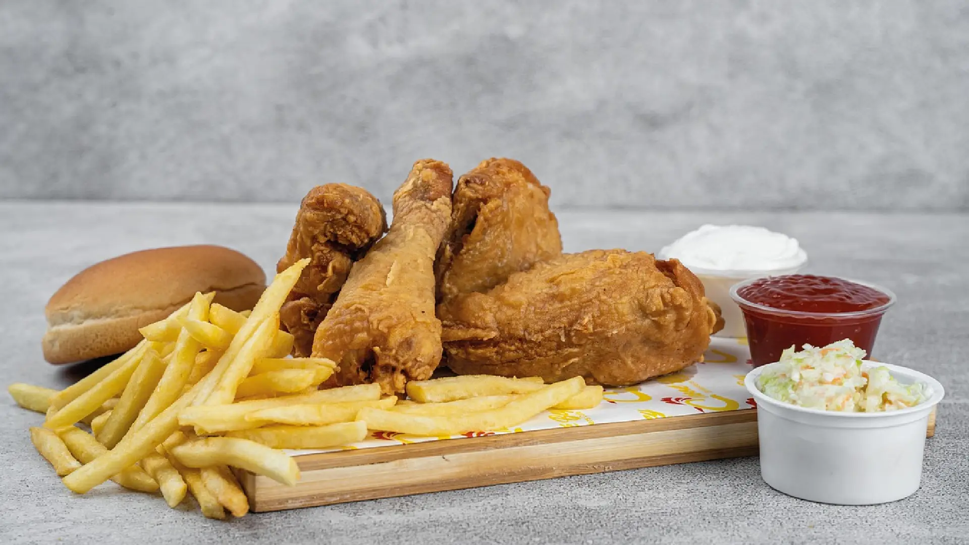 Cuántos pollos al año vende Frisby