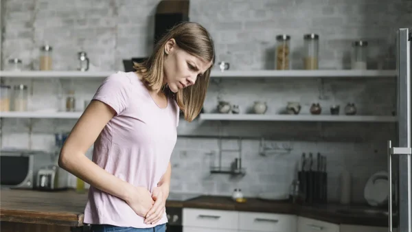 ¿Cuál es la bebida natural ideal para mejorar la digestión y promover la pérdida de peso?