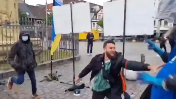 Ataque en una plaza pública de Alemania dejó a varias personas gravemente heridas Ataque en una plaza pública de Alemania dejó a varias personas gravemente heridas