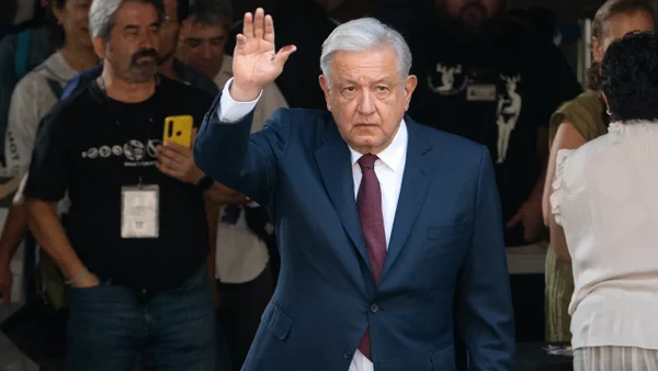 México pone "pausa" a relaciones con EE. UU. y Canadá por críticas a su reforma judicial