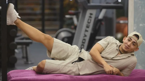 Sonó el teléfono: Alfredo Redes contestó y se llevó jugoso premio en la Casa de los Famosos