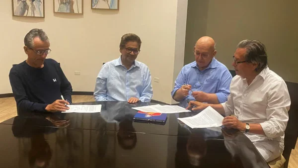 Gobierno colombiano y Segunda Marquetalia instalarán mesa de diálogos de Paz