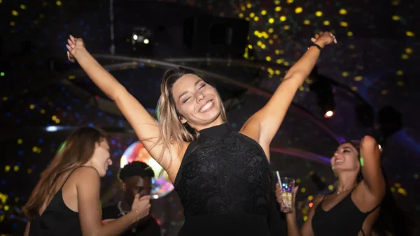 Colombia brilla con 25 bares en la élite mundial de “The World’s 100 Best Clubs”: estos son los nominados