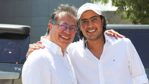 Gustavo Petro estuvo presente en el bautizo de su nieto en Barranquilla