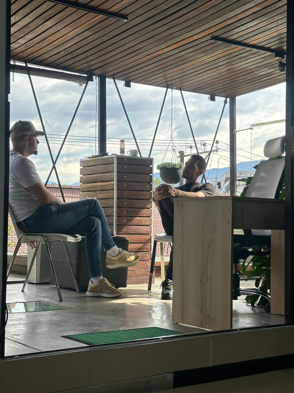 Dr. Velásquez antes del homicidio.