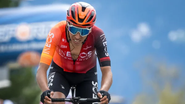 Egan Bernal prende las alarmas en el Ineos: posible retiro del Tour de Francia 2024