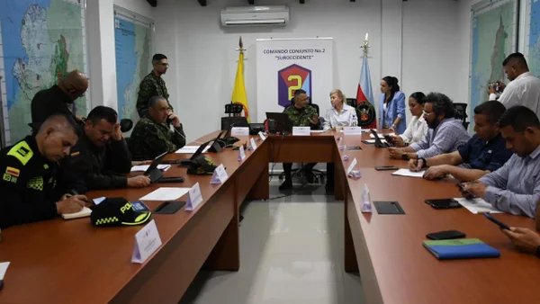 Autoridades anunciaron aumento del pie de fuerza y recompensas de $200 millones en Jamundí Autoridades anunciaron aumento del pie de fuerza y recompensas de $200 millones en Jamundí