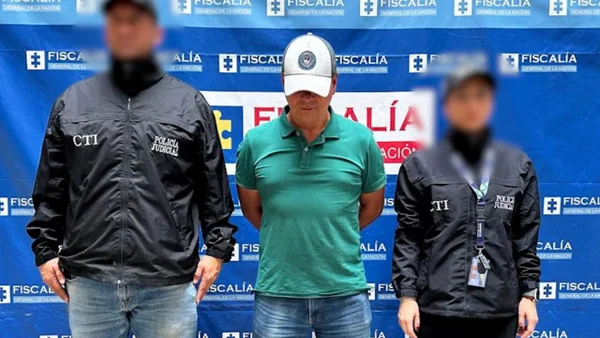 Juez envió a la cárcel al confeso asesino del productor Dr. Velásquez y su pareja