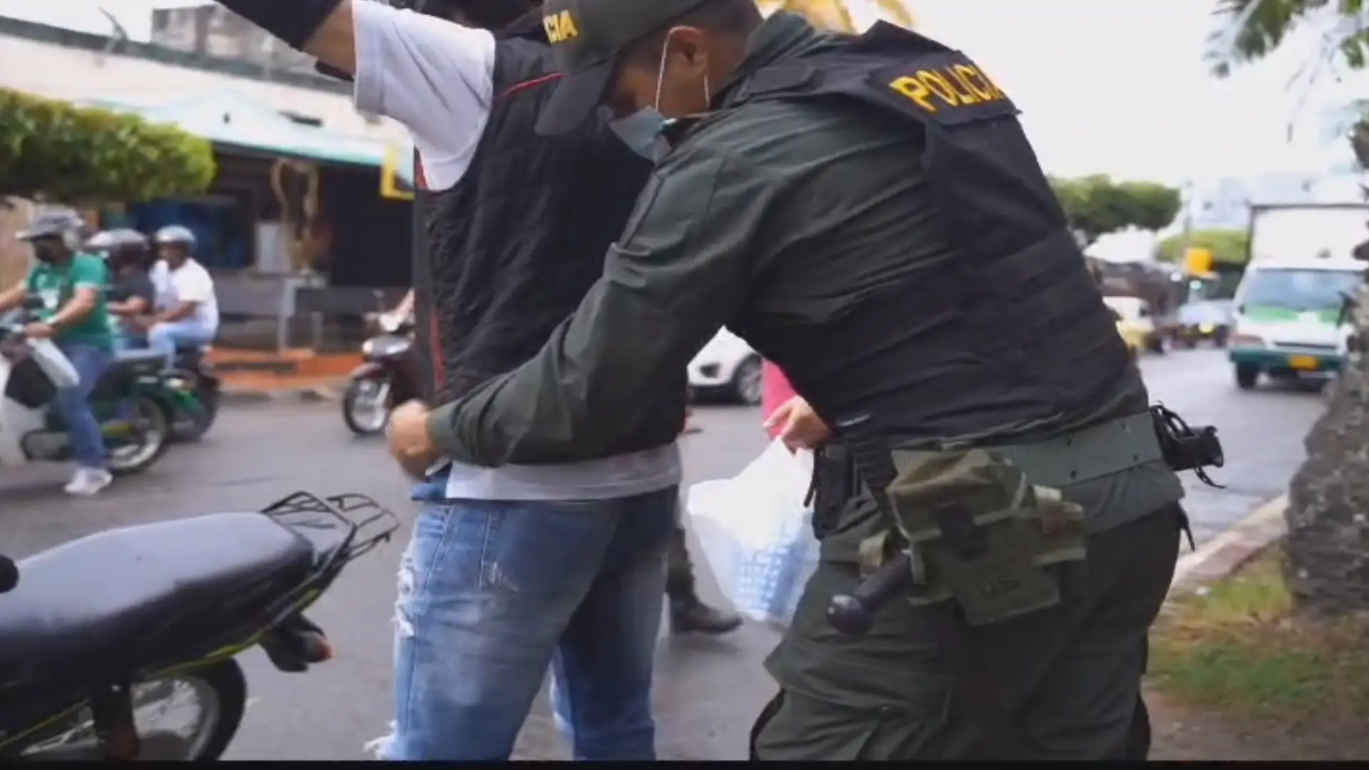 Buscan al hombre que atacó con escopeta a su pareja y a un hijastro menor de edad en Barrancabermeja