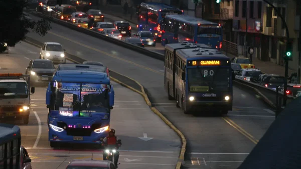 Tras varias horas de apagón, se restablece el 95% de servicio eléctrico en Ecuador