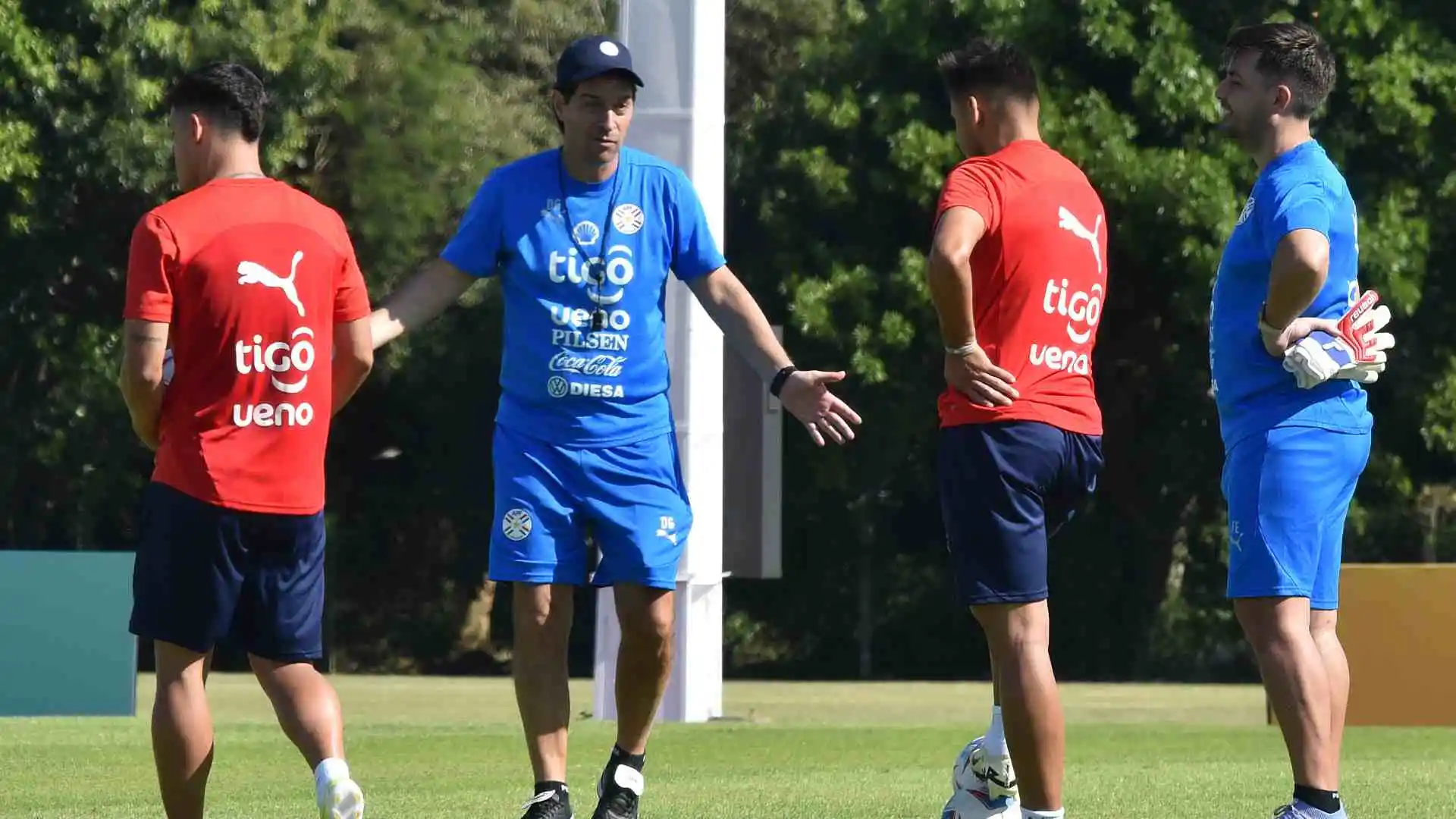 Entrenador de la Selección de Paraguay ya piensa en Colombia