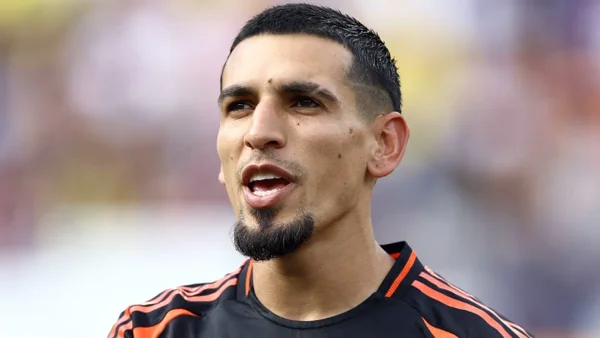 ¡Golazo! Daniel Muñoz abrió el marcador contra Paraguay con un potente cabezazo