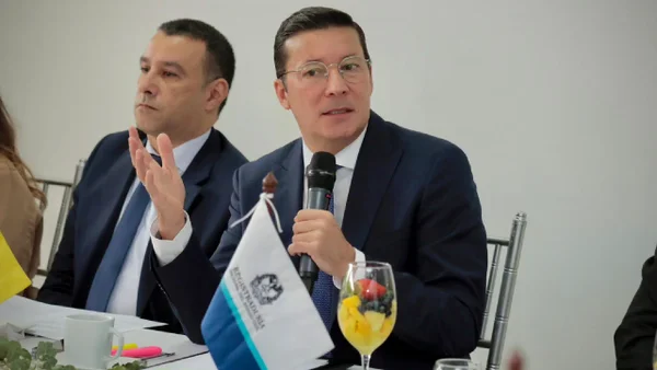 La JEP abrió un incidente de medidas correccionales contra el registrador Hernán Penagos