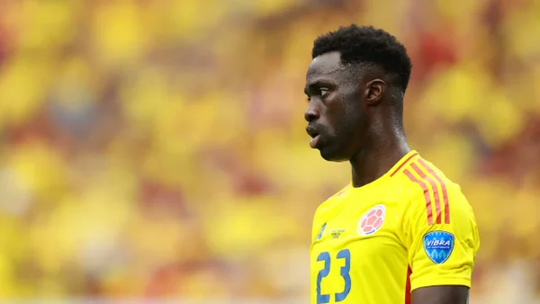 ¡Para qué te traje! Dávinson desperdició una oportunidad de oro frente a Costa Rica