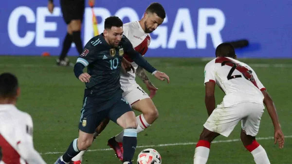 Argentina 2-0 Perú: Doblete de Lautaro Martínez