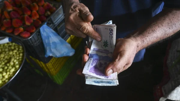 "Buscaremos los caminos para la reactivación económica": Laura Sarabia "Buscaremos los caminos para la reactivación económica": Laura Sarabia