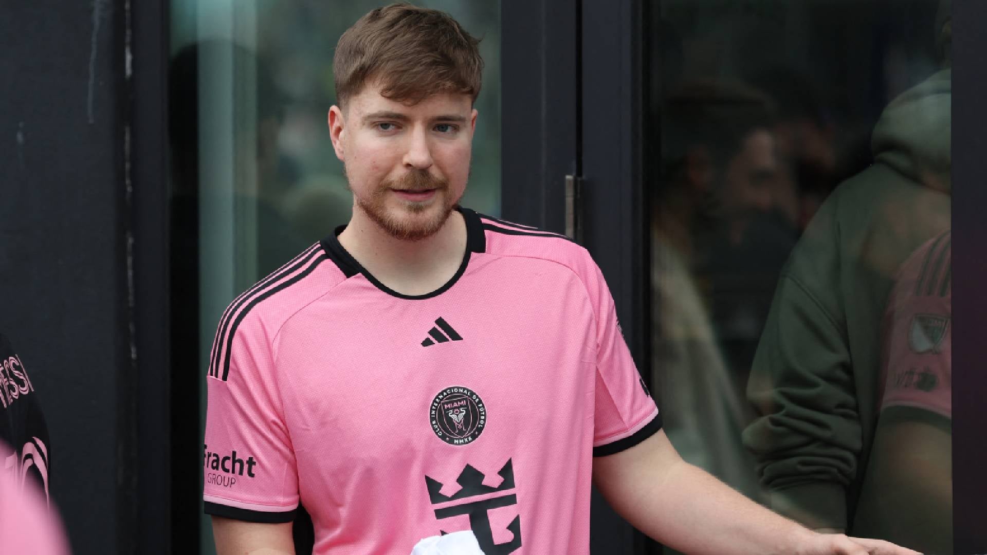 Mr. Beast donó casa en Colombia