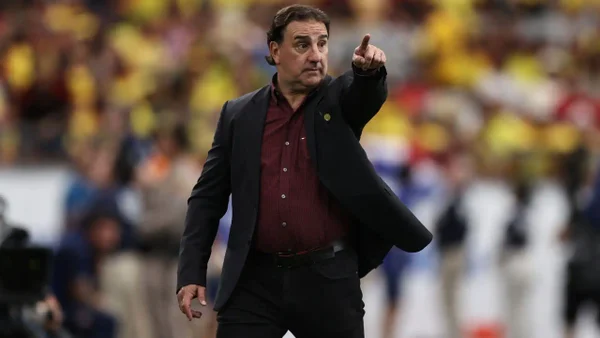 "Contra Brasil nunca se es favorito": Néstor Lorenzo le resta presión a la Selección Colombia