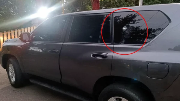 Vehículo de la UNP del esquema de protección de la Casa de Nariño fue impactado en Bogotá