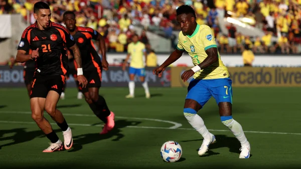 Sorpresa: la promesa que le hizo Vinicius Jr. a Daniel Muñoz tras empate de Colombia Sorpresa: la promesa que le hizo Vinicius Jr. a Daniel Muñoz tras empate de Colombia