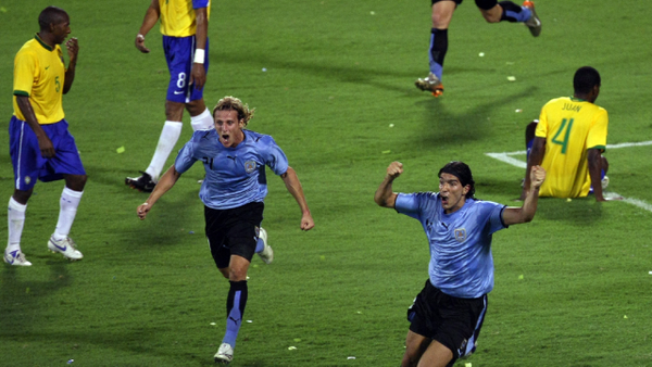 Uruguay vs. Brasil, una gran rivalidad en la Copa América: cuatro finales y un historial igualado Uruguay vs. Brasil, una gran rivalidad en la Copa América: cuatro finales y un historial igualado